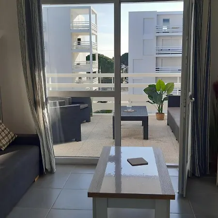 Port : Superbe T3 Climatise Avec Terrasse, Parking, Et Proche - Fr-1-727-21 Apartamento Leucate