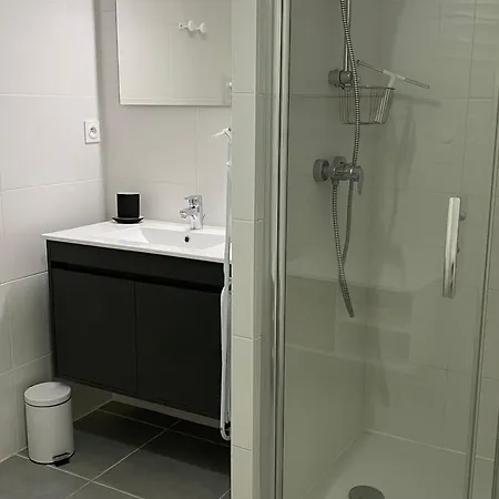 T3 Climatisé 6 Pers Avec Terrasse Et Parking à Port - Fr-1-727-21 Apartamento