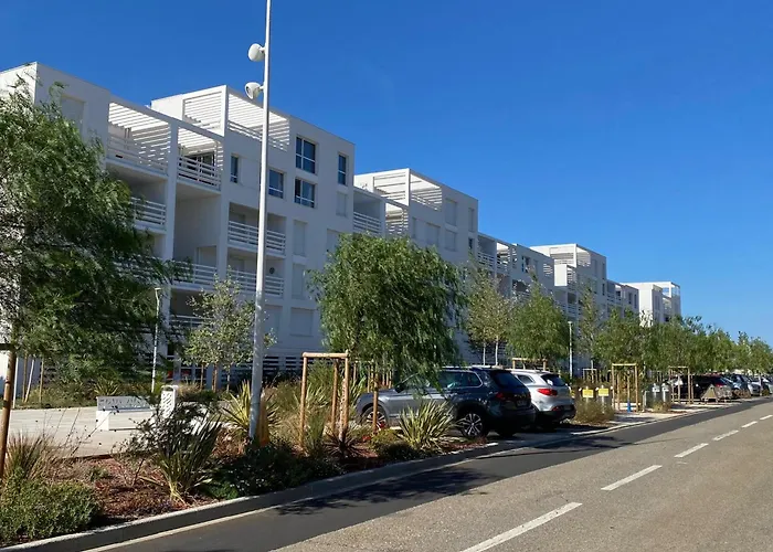 T3 Climatisé 6 Pers Avec Terrasse Et Parking à Port - Fr-1-727-21 *